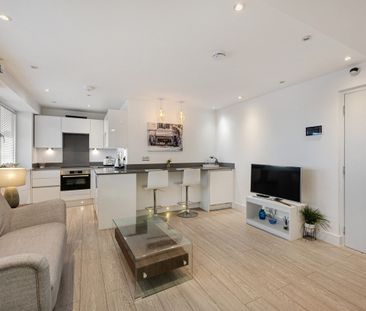 1 bed Apartment To Let - Photo 3