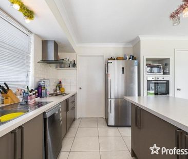 59 Explorer Drive, Thornlie WA 6108 - Photo 3