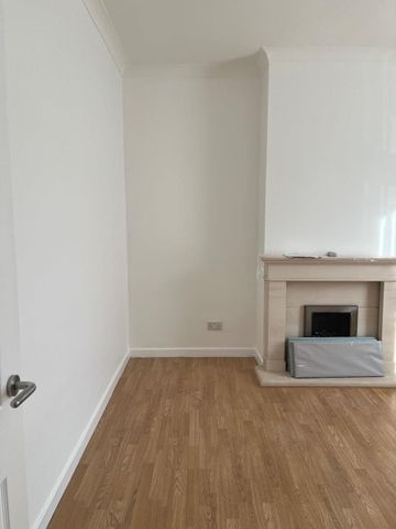 4 Bed Terraced House, Aviary Road, LS12 - Photo 2