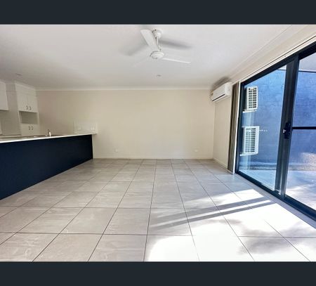 5 Woodroffe Cresent, Redbank Plains, Qld 4301 - Photo 2