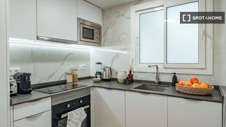 1 room luxury Flat for rent in Barcelona, Catalonia - Photo 2