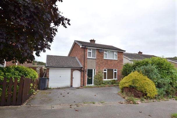 King Richards Hill, Whitwick, Coalville - Photo 1