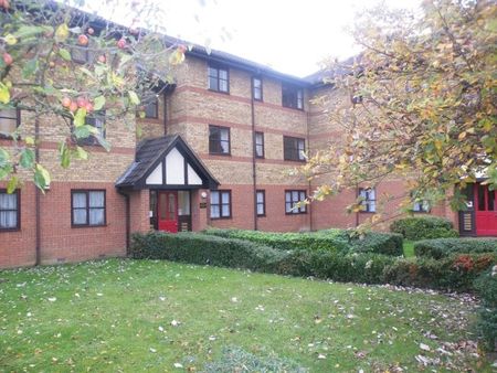 REDWOOD GROVE, Bedford, MK42 - Photo 3