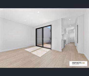 18 Mirimbah Walk, Wollert, Vic 3750 - Photo 2