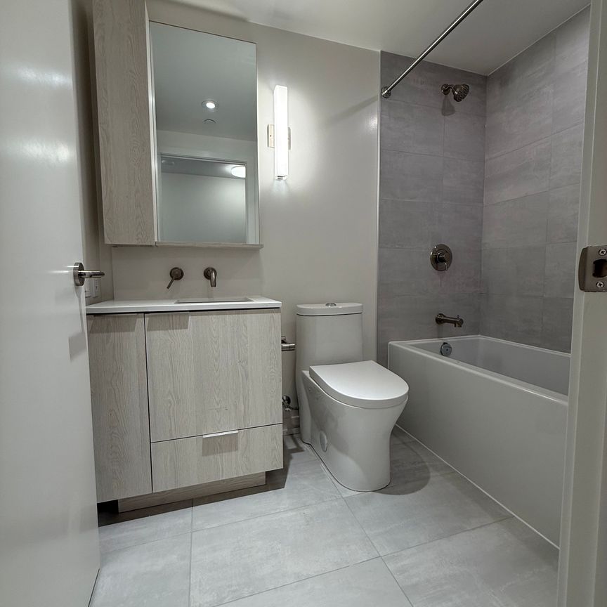 For Lease - 110 Broadway Avenue Unit# 318S, Toronto, Ontario - Photo 1