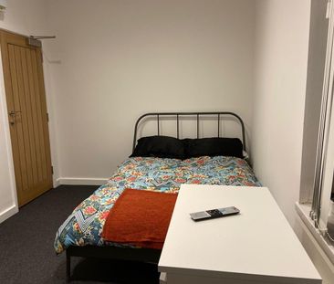 8 Bed Terraced House, Daneshill Road, LE3 - Photo 1