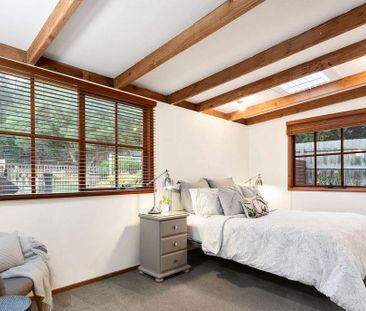Spacious Family Retreat in a quiet Court Setting! - Photo 3