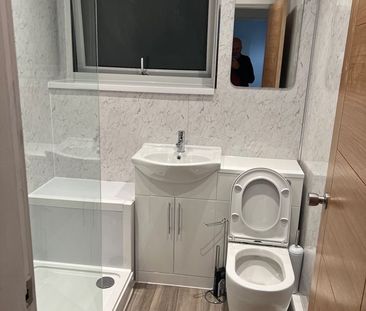 2 Bed Flat, Imogen Court, M5 - Photo 3