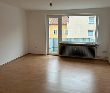 3-Zimmer-Wohnung mit Balkon & neuer Einbauküche - Foto 1