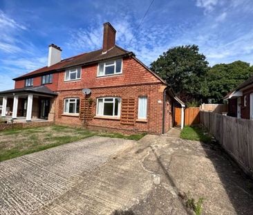 3 bed house to rent in The Chestnuts, West Malling, ME19 - Photo 2