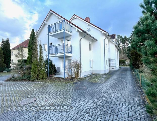 Tolle Singlewohnung zum Verlieben! mit EBK, Stellplatz und Balkon - Photo 1