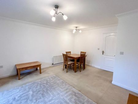 4 bedroom apartment to rent - Photo 2