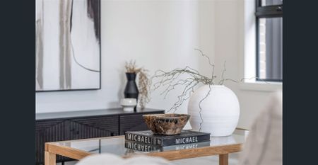 Massive Brand New 5 Bed Luxury Home - Photo 5