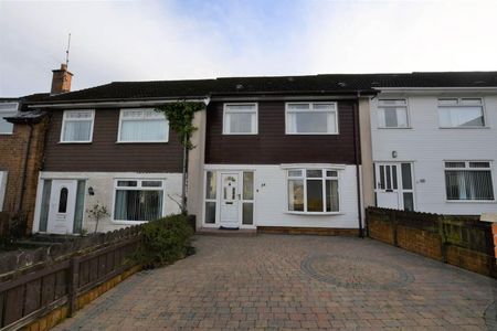 34 Downhill Avenue, BT87EF, Belfast - Photo 4