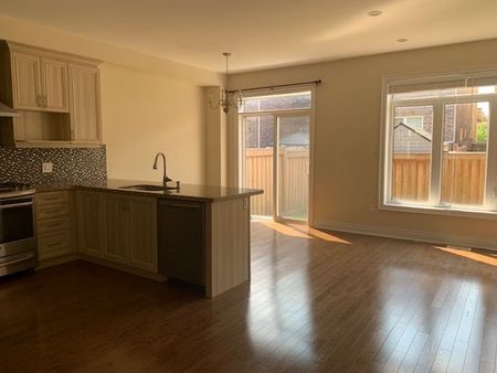 For Lease - 263 Sarah Cline Drive, Oakville, Ontario - Photo 2