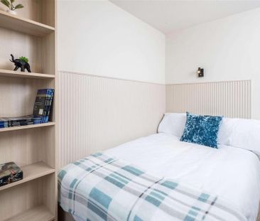 1 bedroom in a flat share to rent - Photo 5