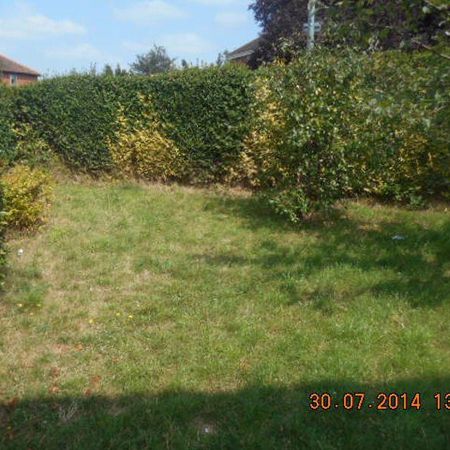 1 bedroom in a house share to rent - Photo 4