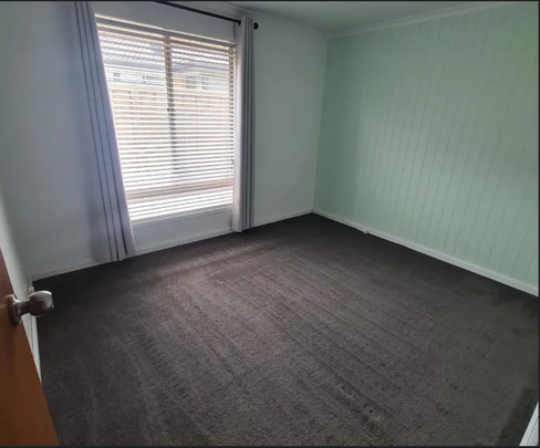 3-bedroom shared house / townhouse, Pintillo Court - Photo 1