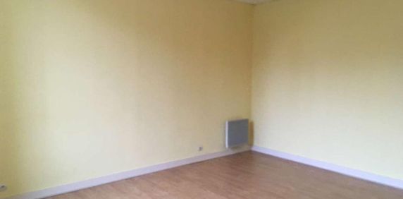 Location Appartement 1 pièce 36m² MONTMORILLON 86500 - Photo 2