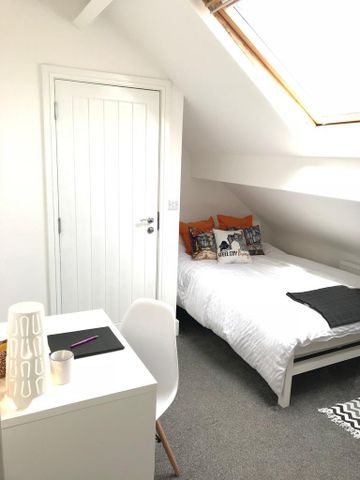 1 bedroom in a house share to rent - Photo 5