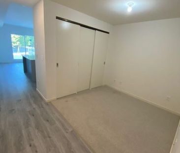 DOWTOWN STUDIO, LARGE PATIO ! - Photo 1