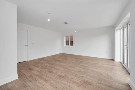 3 bedroom detached house to rent - Photo 4