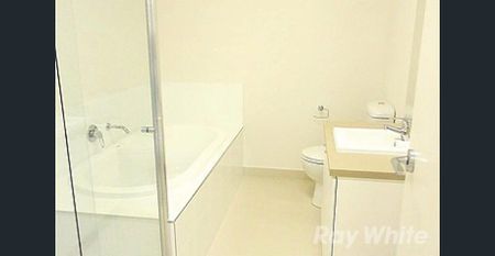 Modern Living in the Prestigious Waverley Park - Photo 3