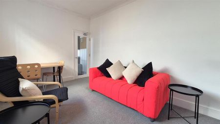 4 bedroom terraced house to rent - Photo 2