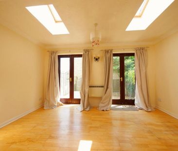 3 bedroom terraced house to rent - Photo 1