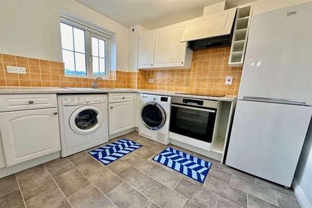 Wellington House, Kidman Close, Romford, RM2 - Photo 5