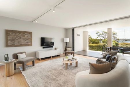 House-Sized Luxury And Exclusivity Overlooking Breath taking Rose Bay Harbour - Photo 3