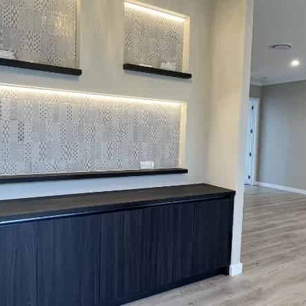 Elegant Living with a Touch of Glamour! - Photo 1