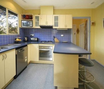 Charming Home In The Heart of Chadstone! - Photo 3