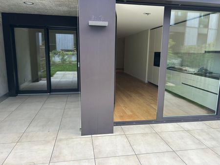 Bel appartement de 3,5 pièces au rez-de-chaussée - Photo 2