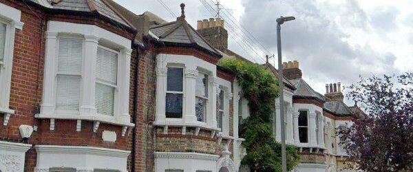 2 Bed Flat, Grandison Road, SW11 - Photo 1