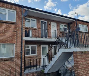 1 bedroom flat to rent - Photo 6