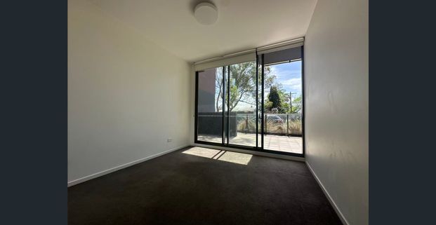 Two Bedroom Two Bathroom with Study!!! Modern & Quiet & Carpet & Convenient transportation - Photo 1