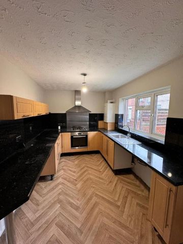 2 bedroom detached bungalow to rent - Photo 4