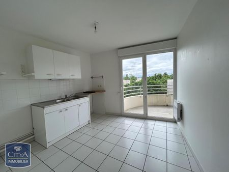 Location Appartement 1 pièce 35m² ST MARTIN D HERES 38400 - Photo 2