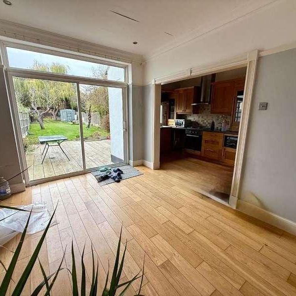 Westbourne Grove, Westcliff On Sea, Essex, SS0 - Photo 1