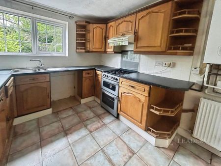 2 bedroom flat to rent - Photo 5