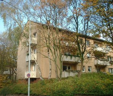 *** Modernisierte 3-Zi-Wohnung mit Loggia in beliebter Lage von Ess... - Photo 2