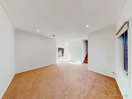 3 Bed, 1 Bath - Photo 2