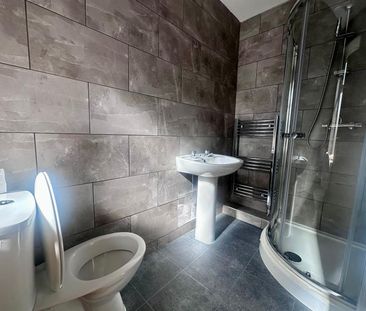 1 bed flat to rent in Coal Clough Lane, Burnley, BB11 - Photo 5