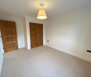 6 bedroom House To Let - Photo 6