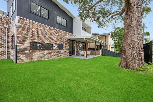 1B Chipilly Avenue, Engadine NSW 2233 - Townhouse For Rent | Domain - Photo 1