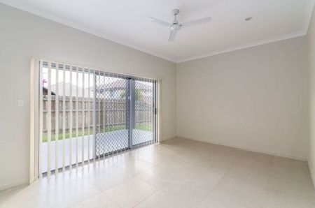 Spacious Family Home - Photo 2