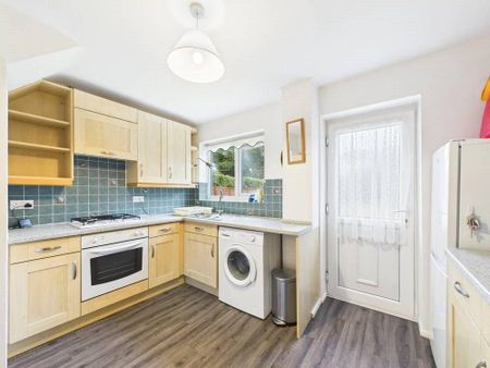 3 bedroom end of terrace house to rent - Photo 3