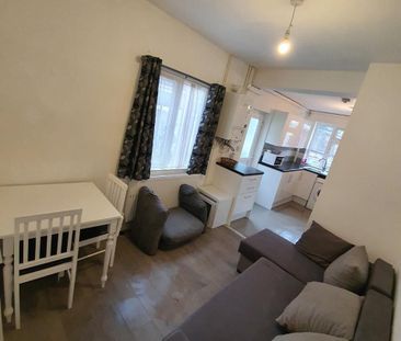 Room in a Shared House, Filbert Street East, LE2 - Photo 1