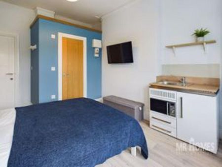 Serviced apartment to rent - Photo 4